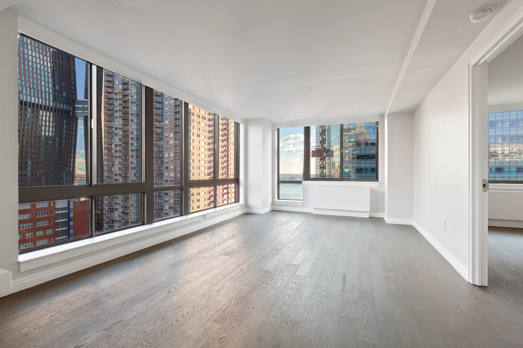 377 East 33rd Street - Photo 5