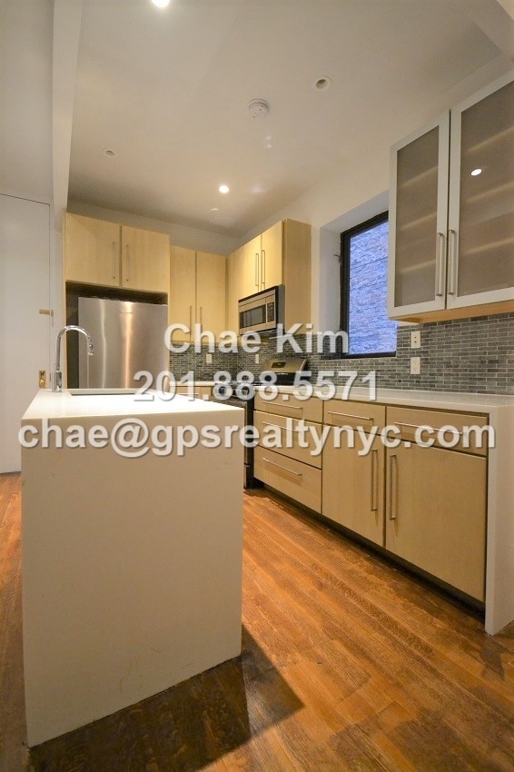 163 West 80th Street - Photo 5