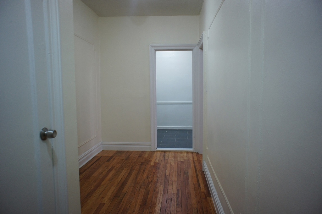 2140 Cruger Avenue - Photo 3