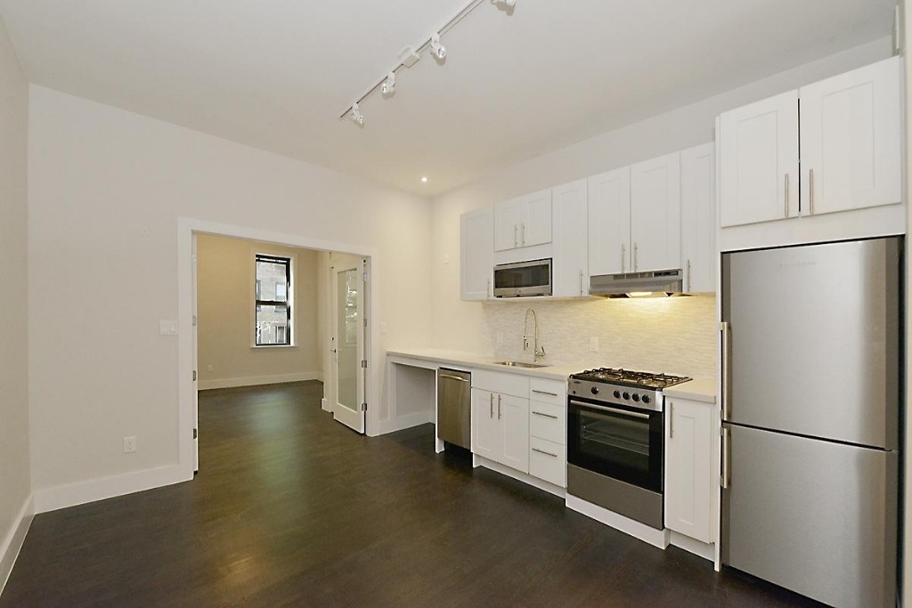 1 Bedroom on 89th Street - Photo 0