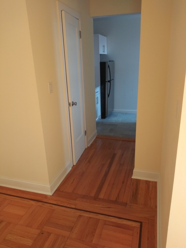 415 East 17th St - Photo 5