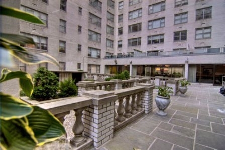 East 63rd Street - Photo 6