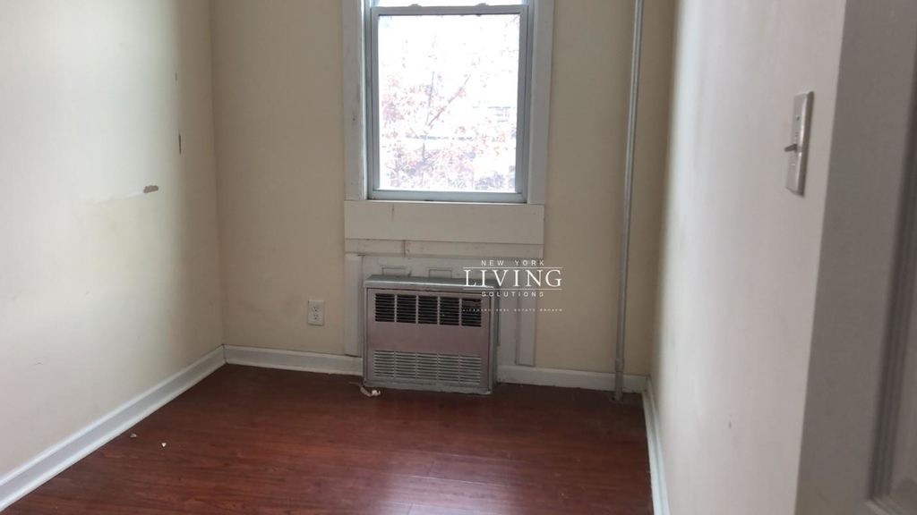 232 Covert St - Photo 18