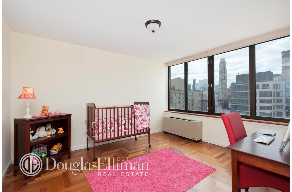 422 East 72nd St - Photo 1