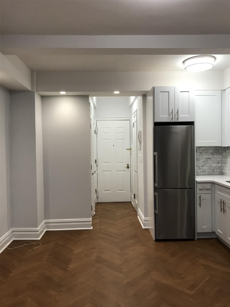 134 West 58th Street - Photo 3