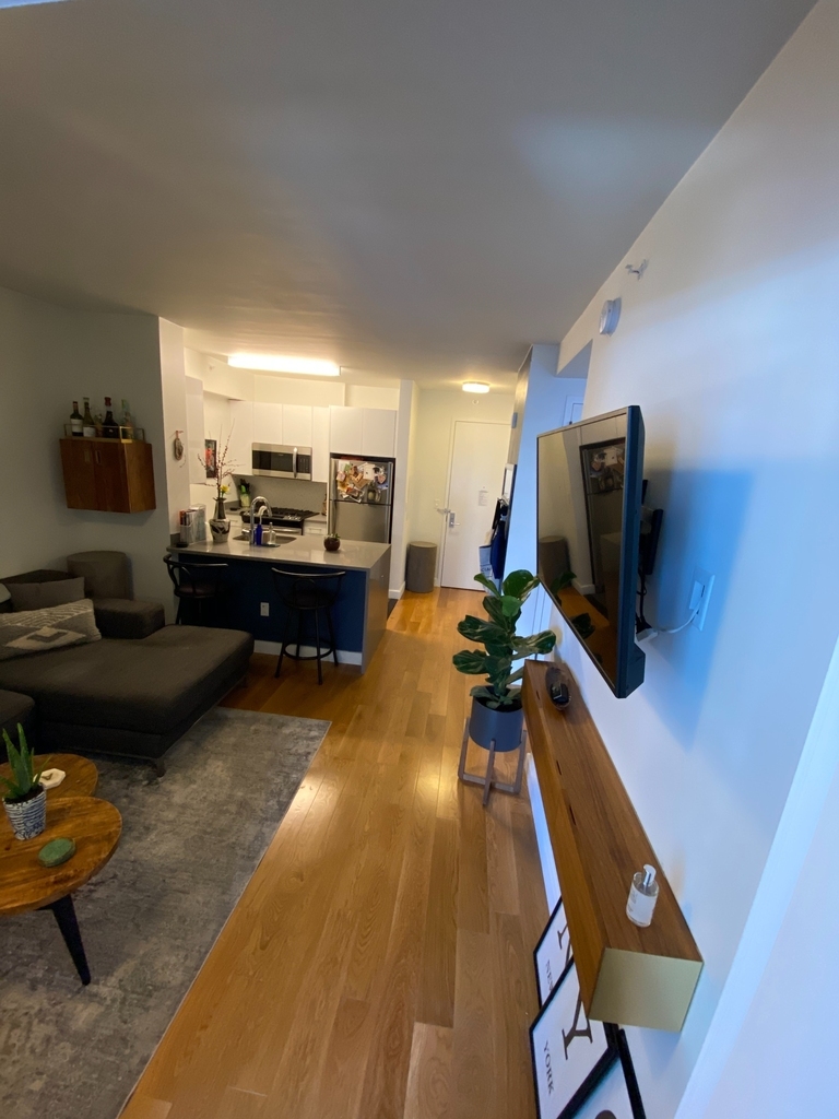W 57th Street - Photo 2