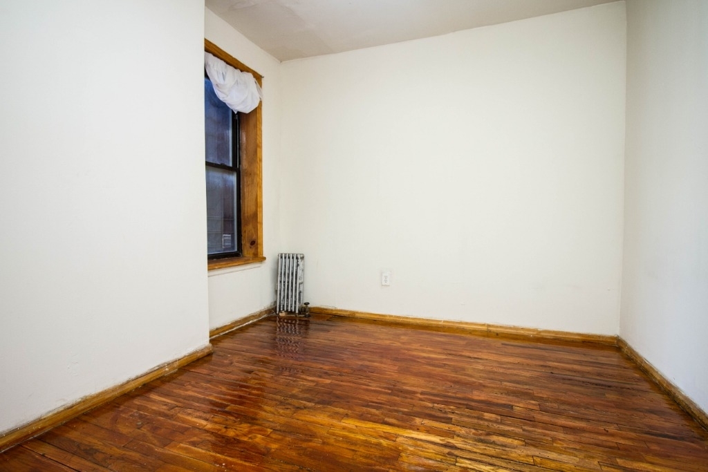 261 14th Street - Photo 5