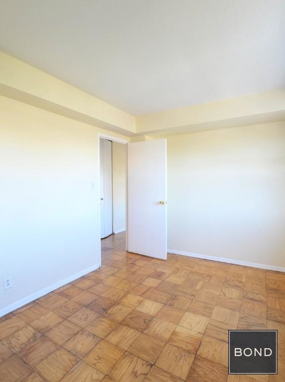 1380 Riverside Drive - Photo 4