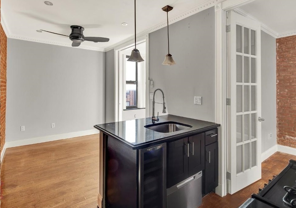 314 east 106th street - Photo 1