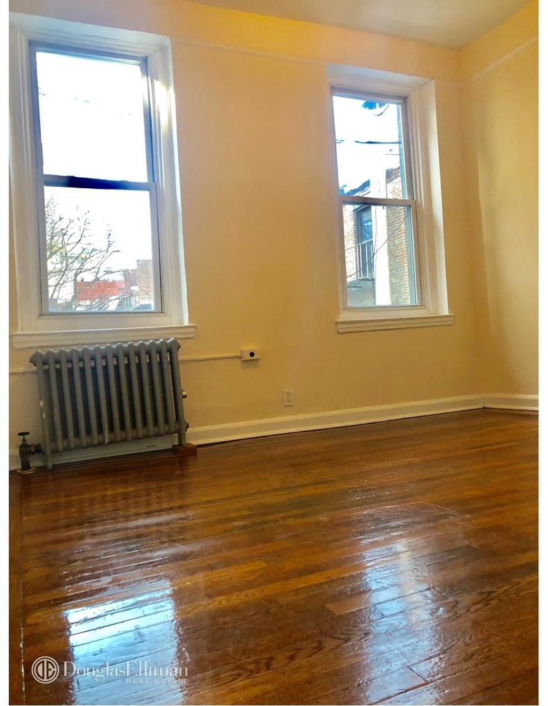 1411 Second Avenue - Photo 1