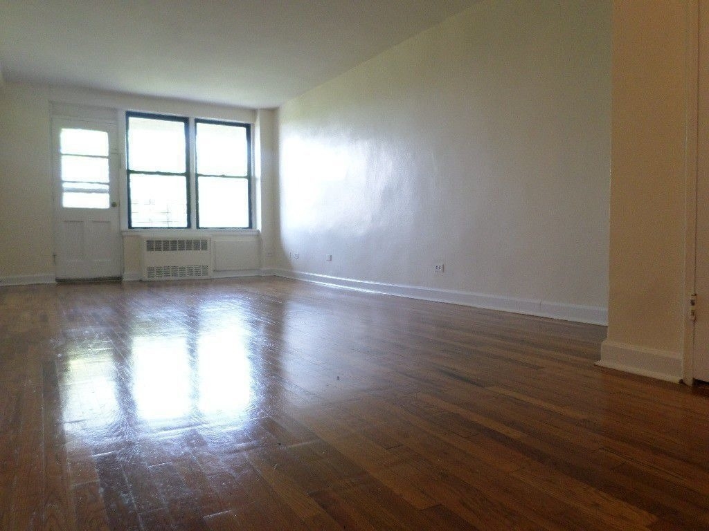 1625 Rockaway Parkway - Photo 3