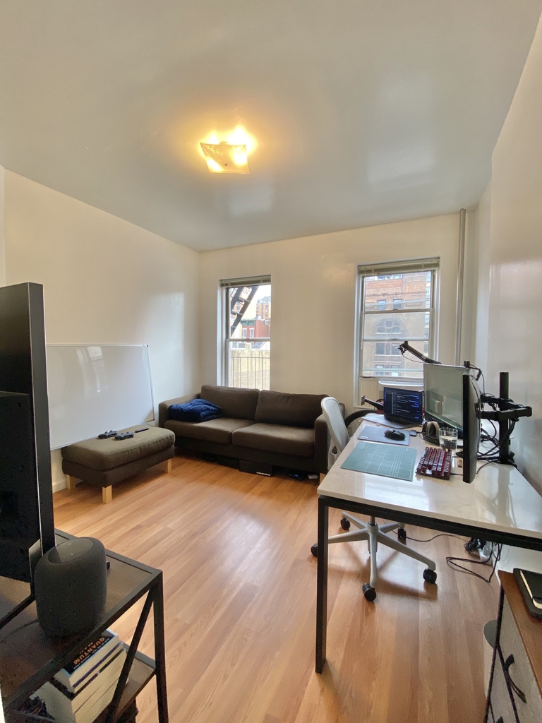 540 West 47th Street - Photo 3