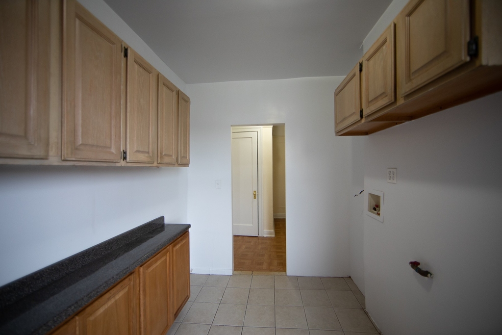 200 Dyckman Street - Photo 4