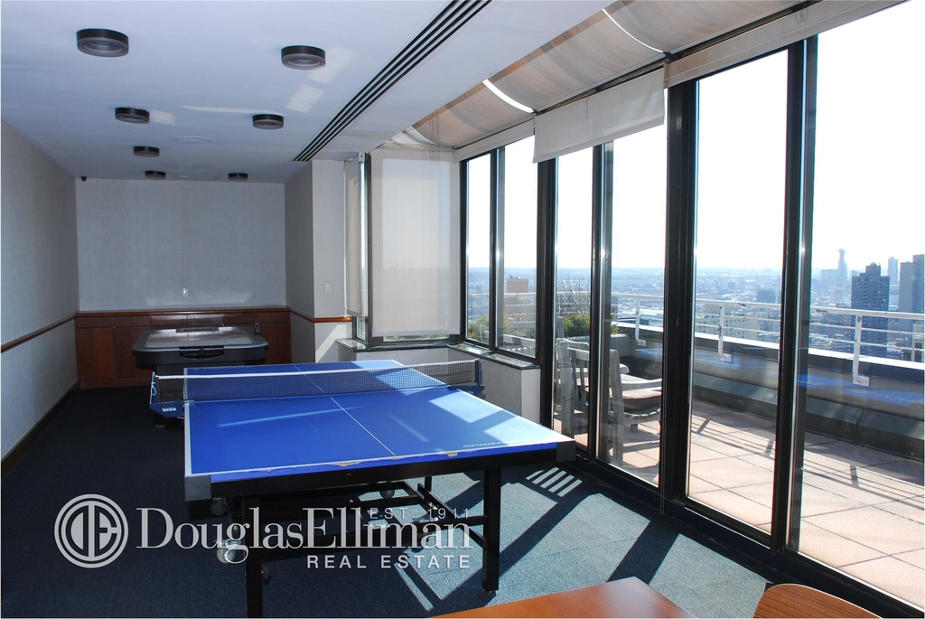 300 East 93rd St - Photo 9