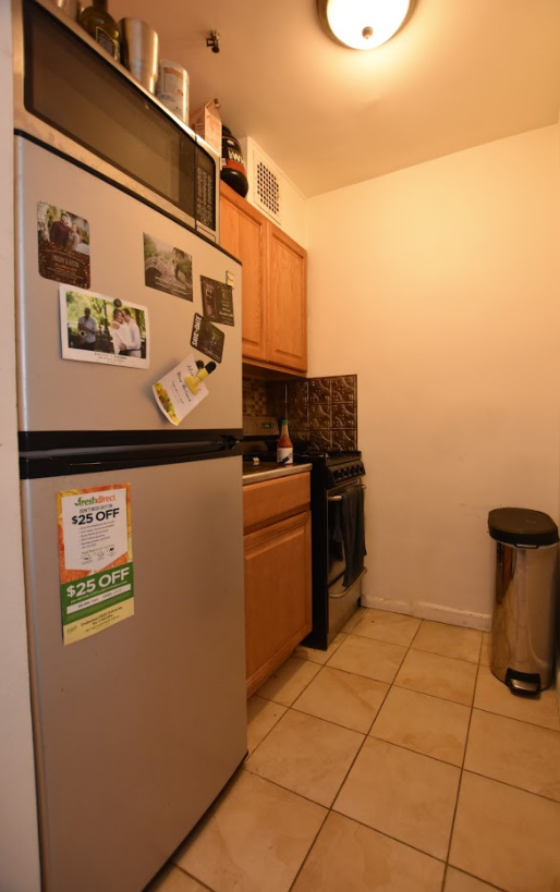 212 East 18th Street - Photo 3