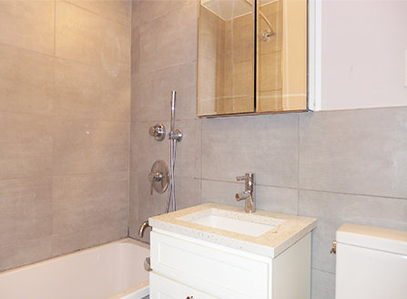 320 East 52nd Street - Photo 4