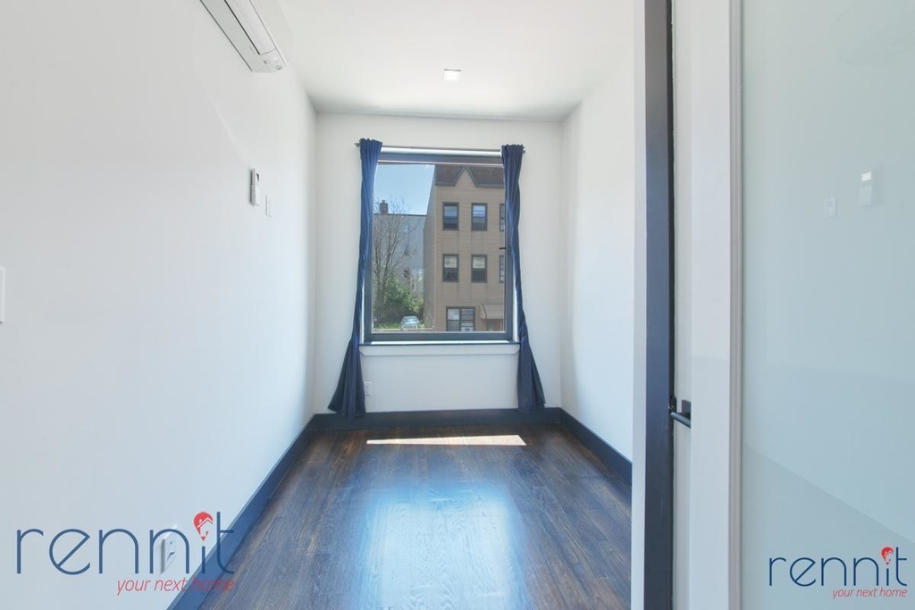 241 Devoe Street - Photo 5