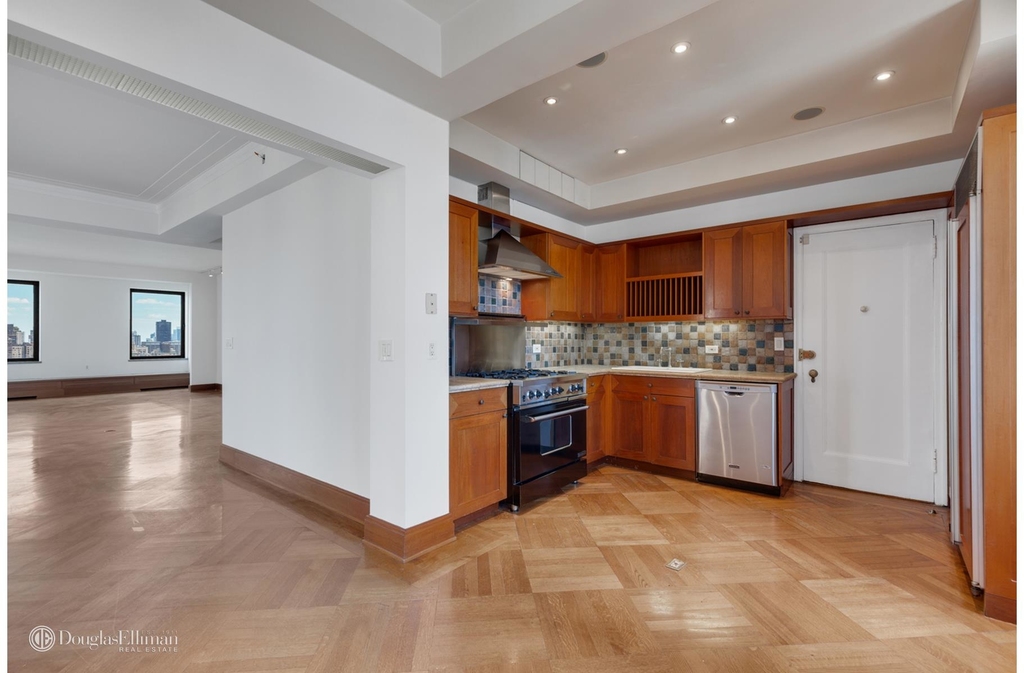 115 Central Park West - Photo 4