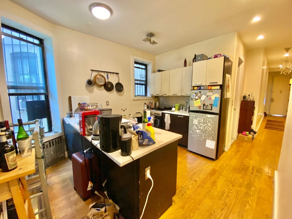 169 Rogers Avenue - Photo 4