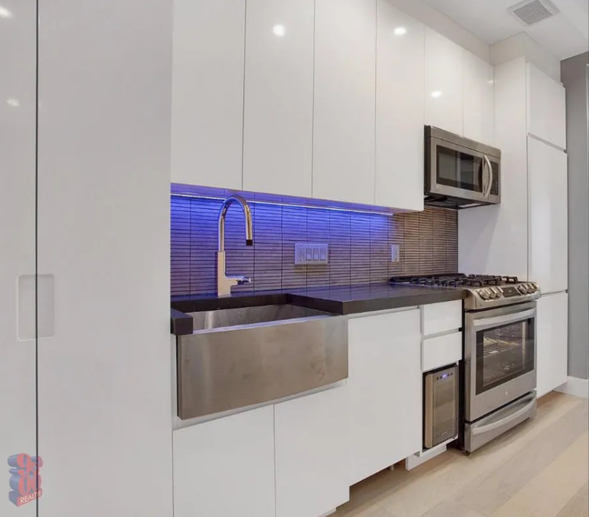 195 Stanton Street - Photo 2