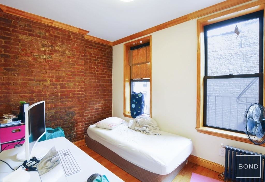 126 Macdougal Street - Photo 1