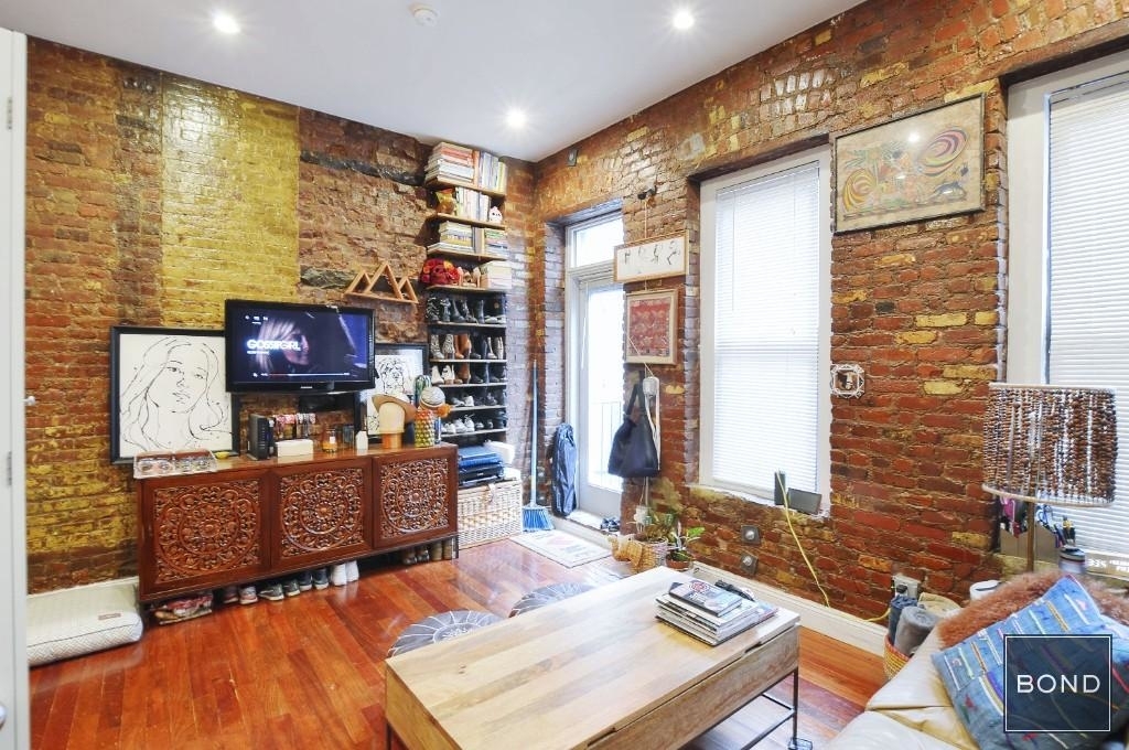 163 Mulberry Street - Photo 1