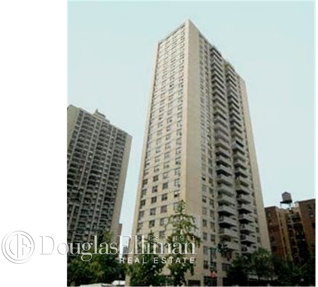 100 West 93rd St - Photo 6