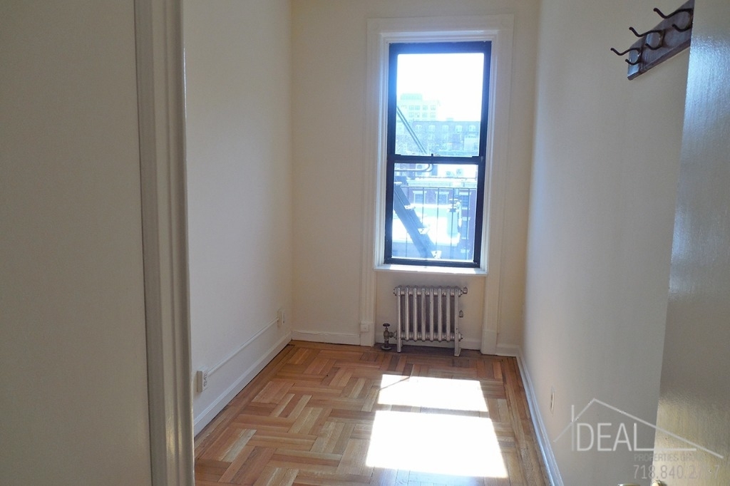 68 Middagh  - Photo 5