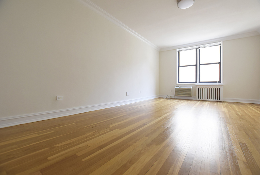 148 west 16 - Photo 2