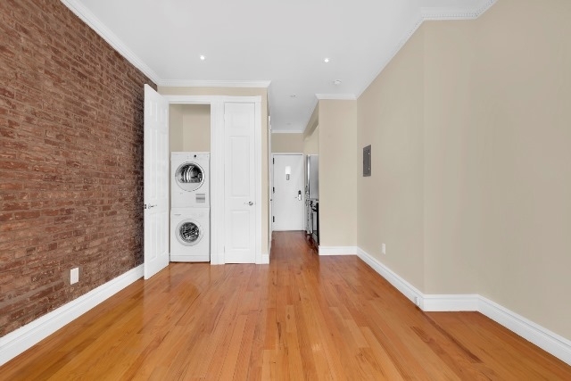 404 East 88th Street - Photo 1