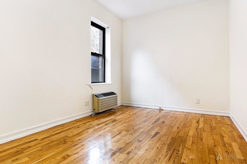 333 East 84th St - Photo 4