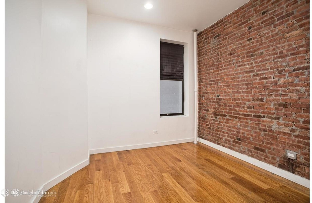 314 West 142nd St - Photo 4