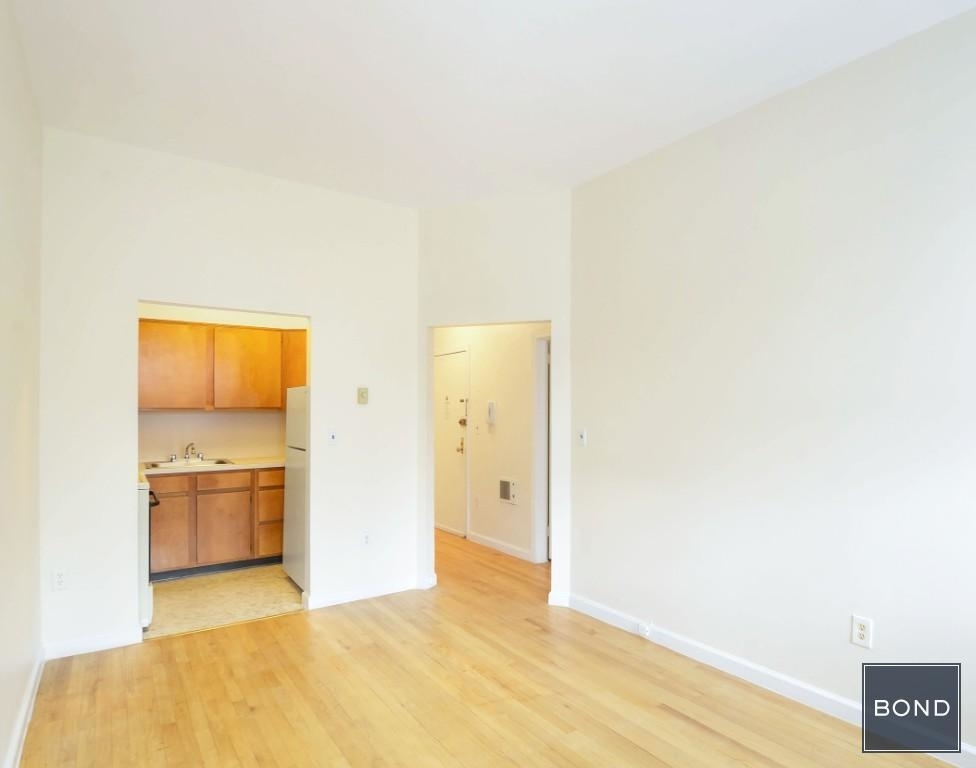 30 West 76th Street  - Photo 1