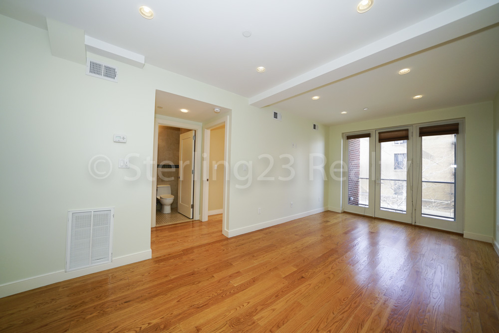 2704 Hoyt Ave  - Photo 6