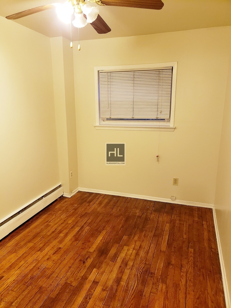 566 East 82 Street - Photo 6