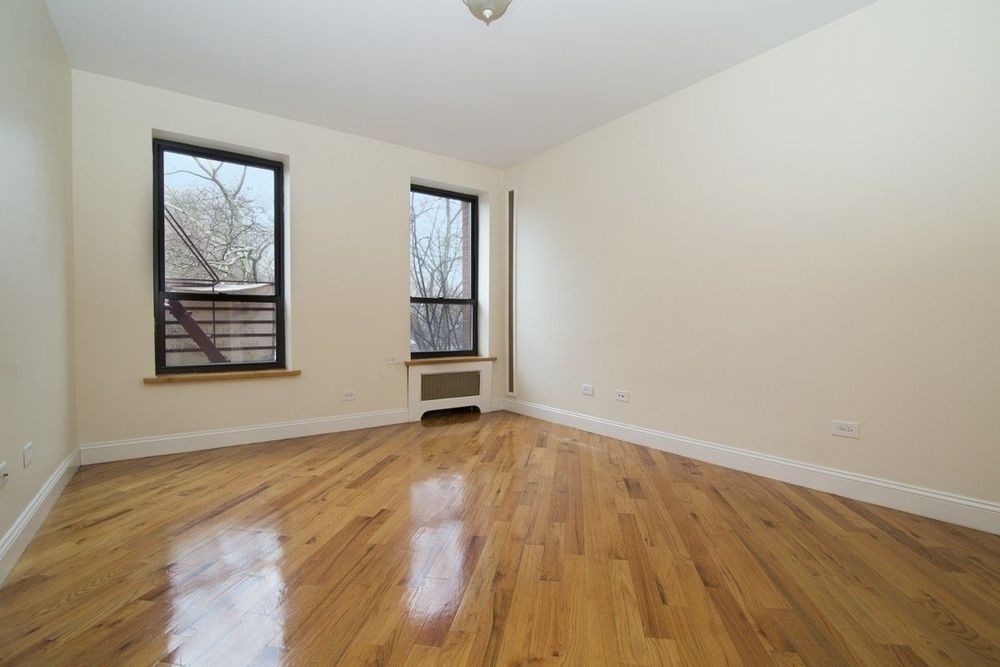 433 East 114th Street - Photo 6