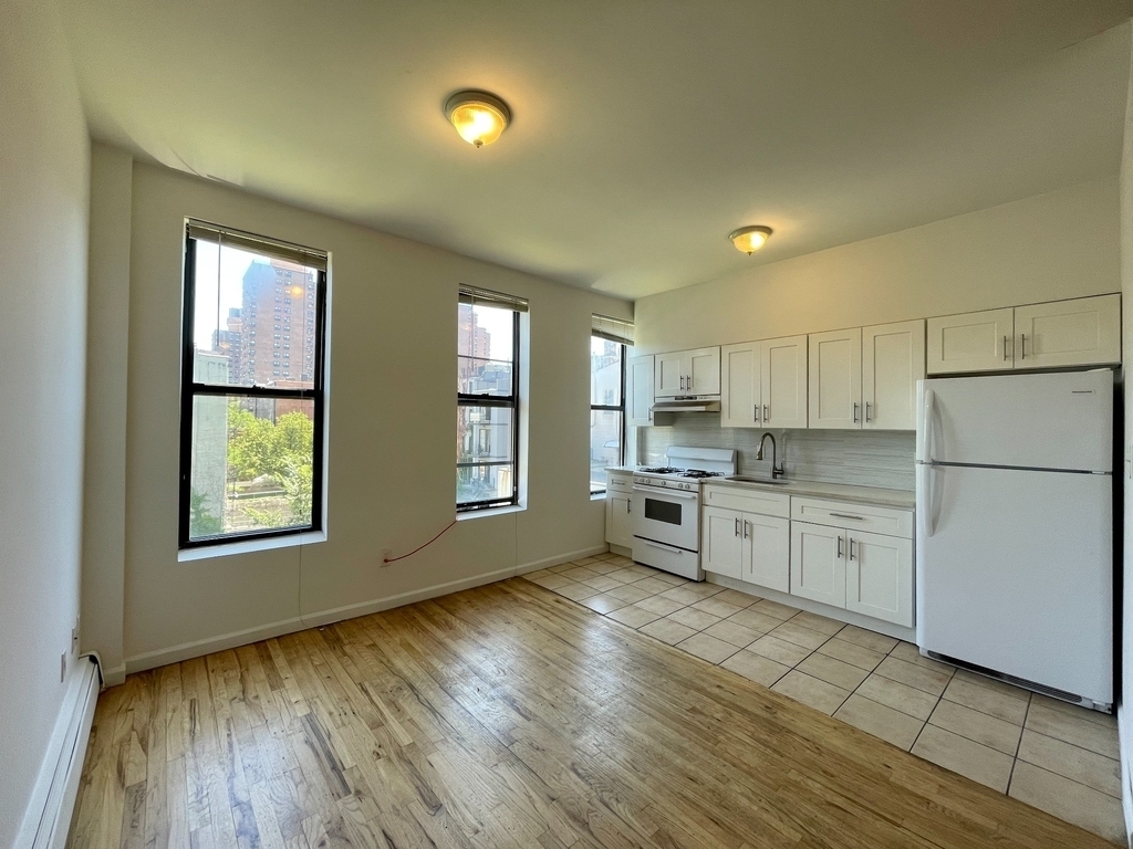 1727 Lexington Avenue - Photo 1