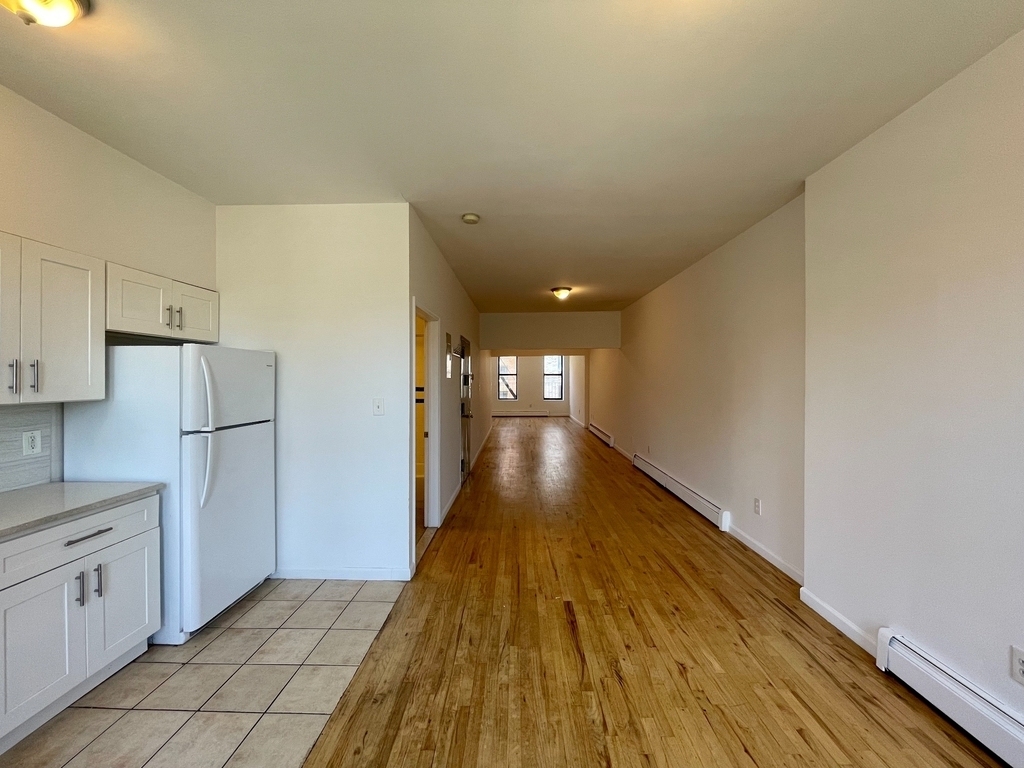 1727 Lexington Avenue - Photo 3