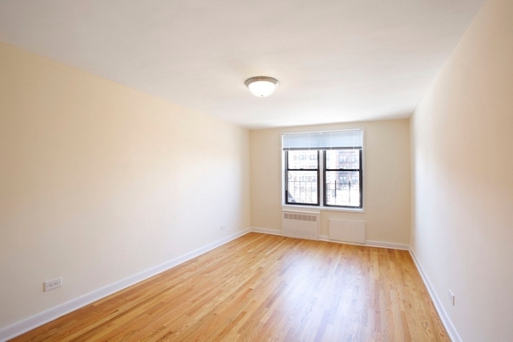 1201 Ocean Parkway - Photo 3