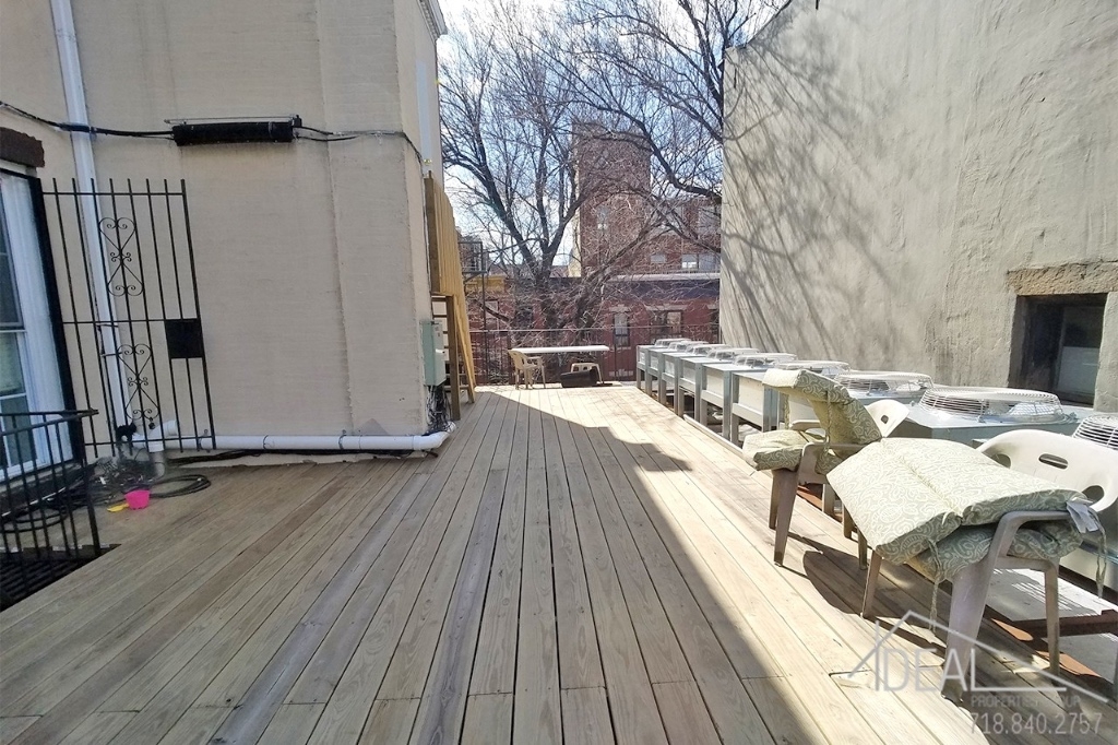 481 11th street  - Photo 9