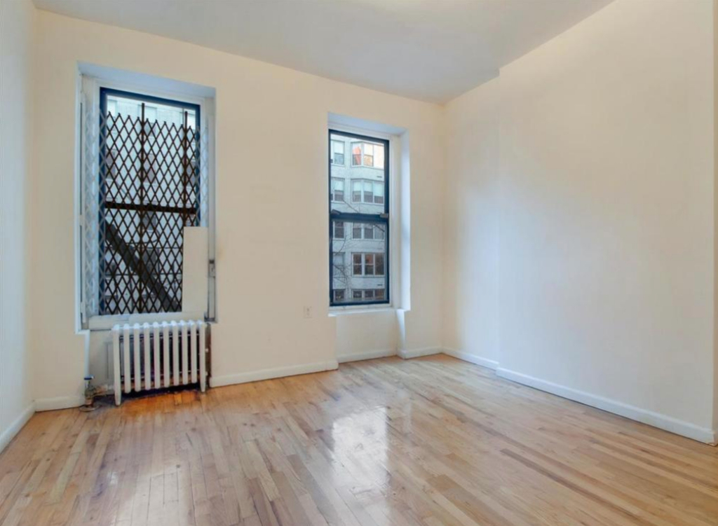 507 East 83rd Street - Photo 1