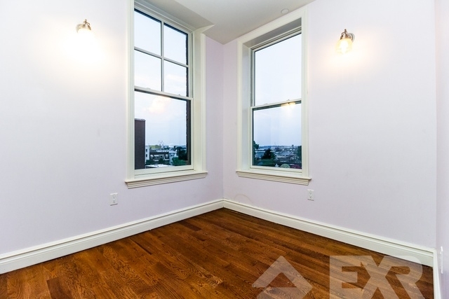 236 Meserole Street - Photo 8