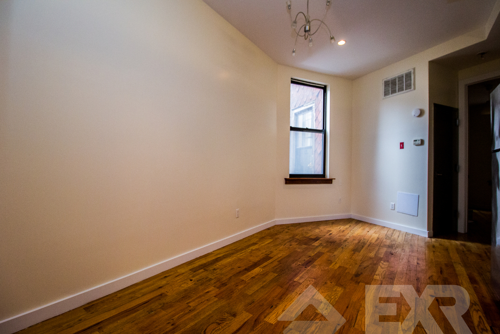 381 Metropolitan Avenue - Photo 1