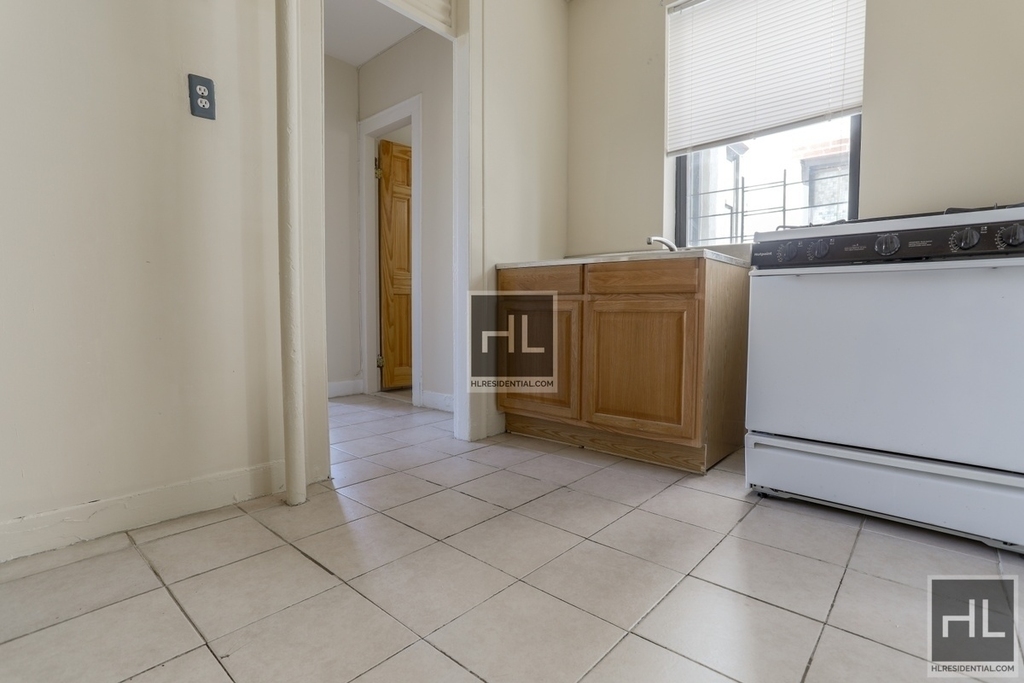 21-47 27 Street - Photo 6