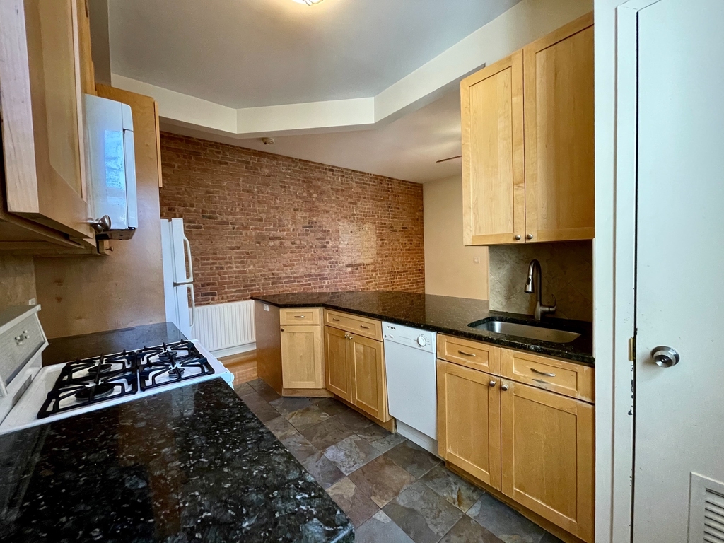 306 East 119th Street - Photo 5