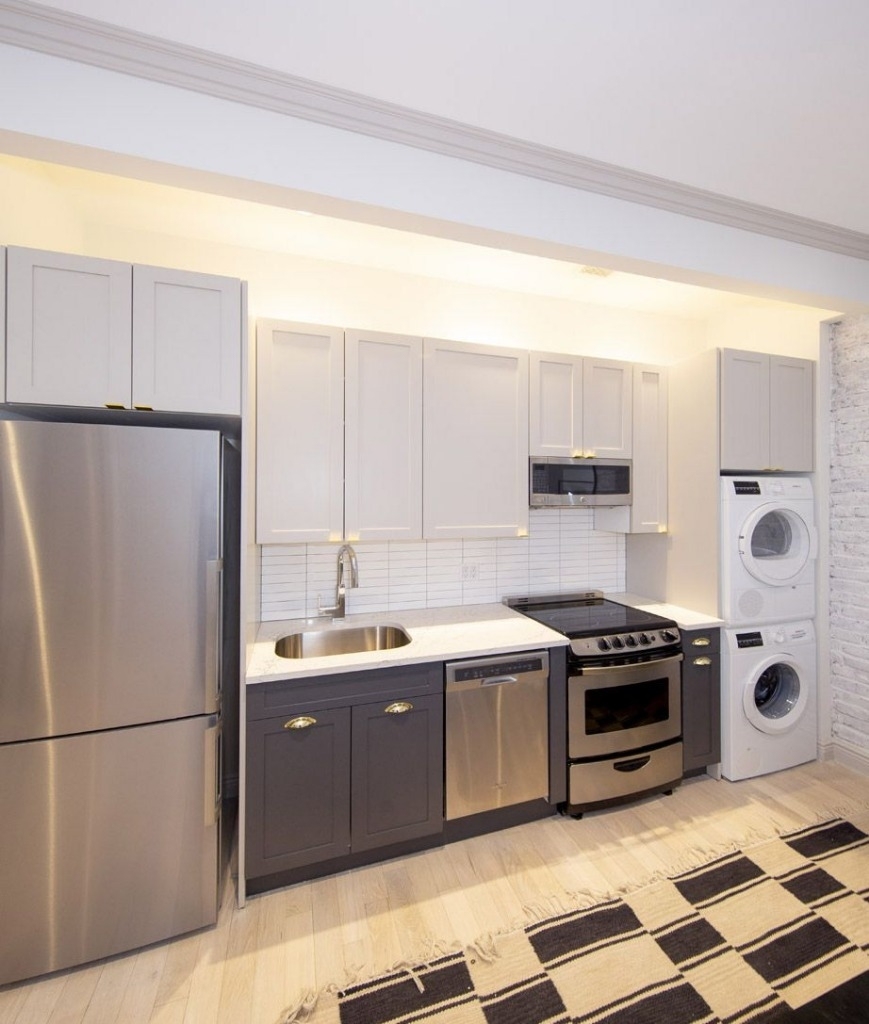 Gorgeous newly renovated apartment in Greenwich Village.  - Photo 0