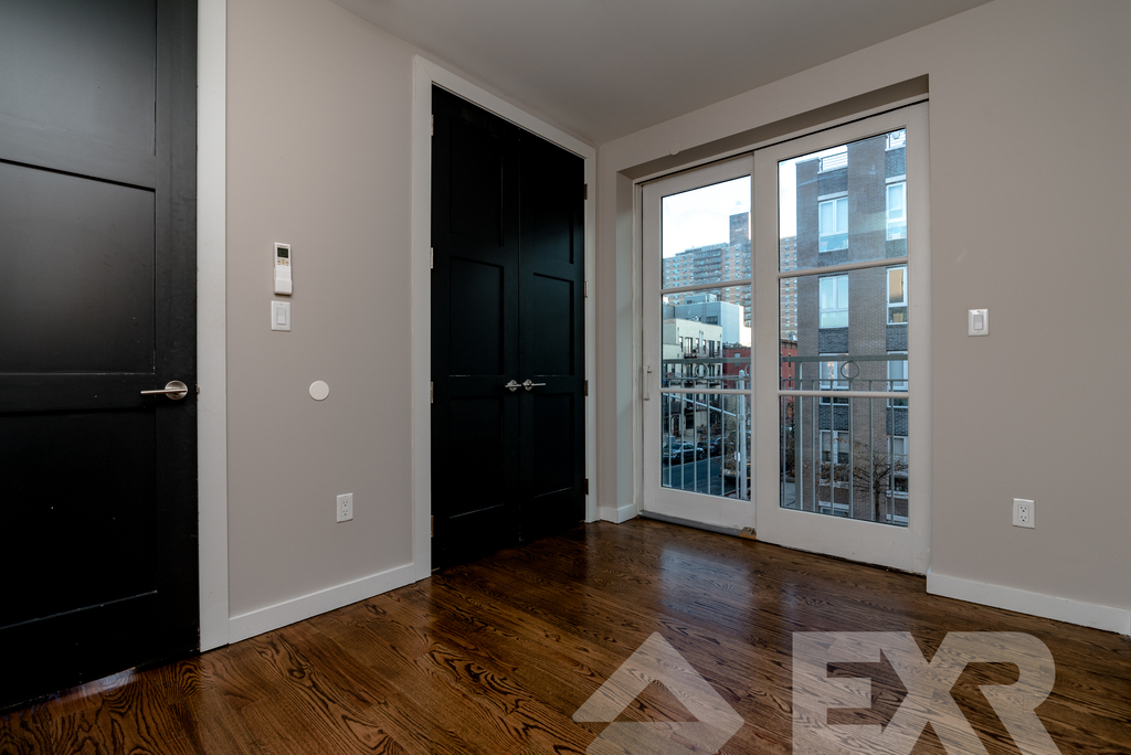 125 Leonard Street - Photo 5