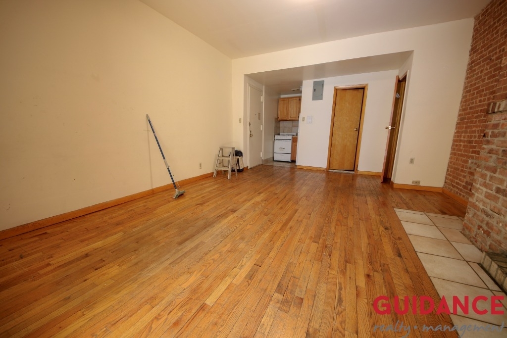 10 West 76th Street - Photo 2