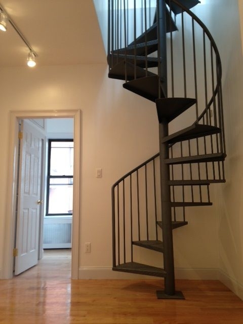 172 Mulberry Street  new York, Ny 10013 - Photo 1