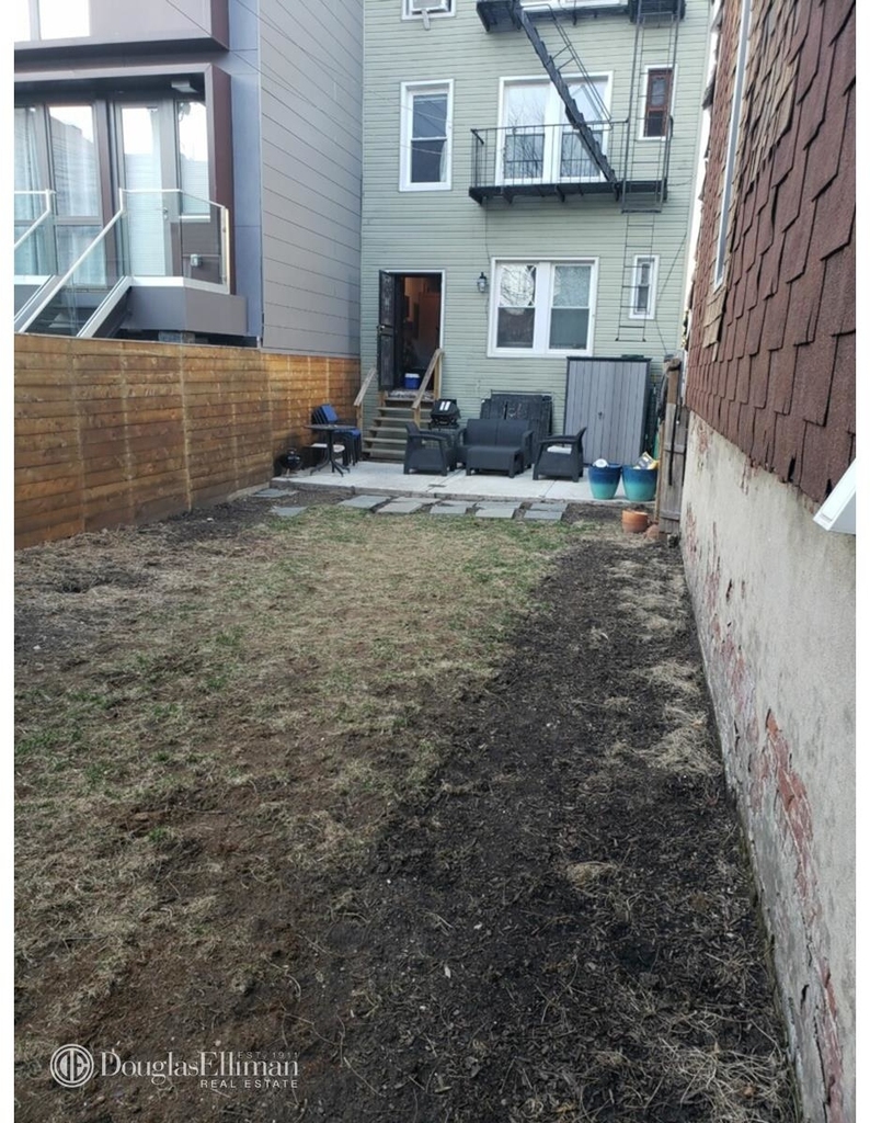 10-20 47th Avenue - Photo 13